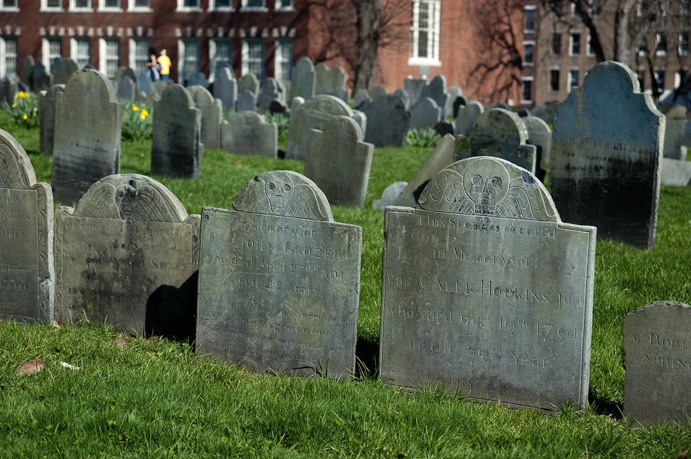 10 Famous Cemeteries to Visit